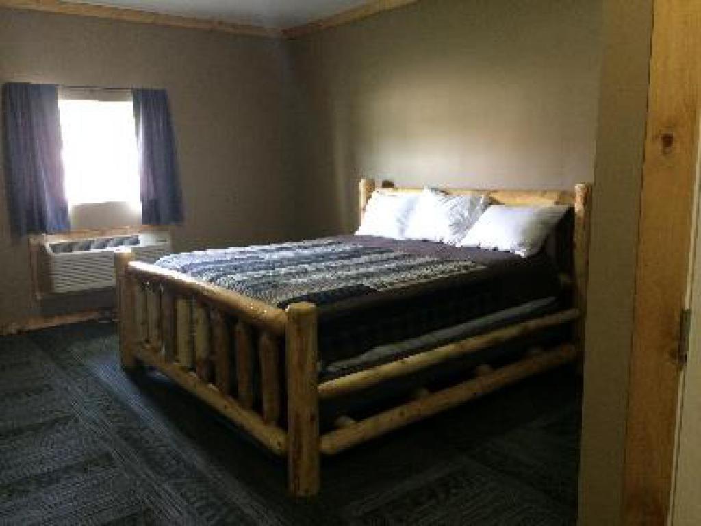 Big Horse Inn And Suites Lewistown Экстерьер фото